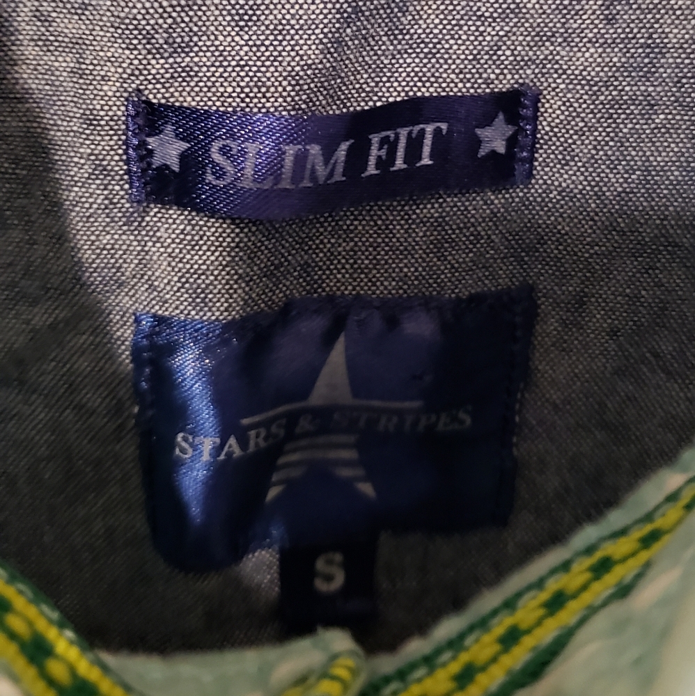 Short sleeve button down - Picture 2 of 3